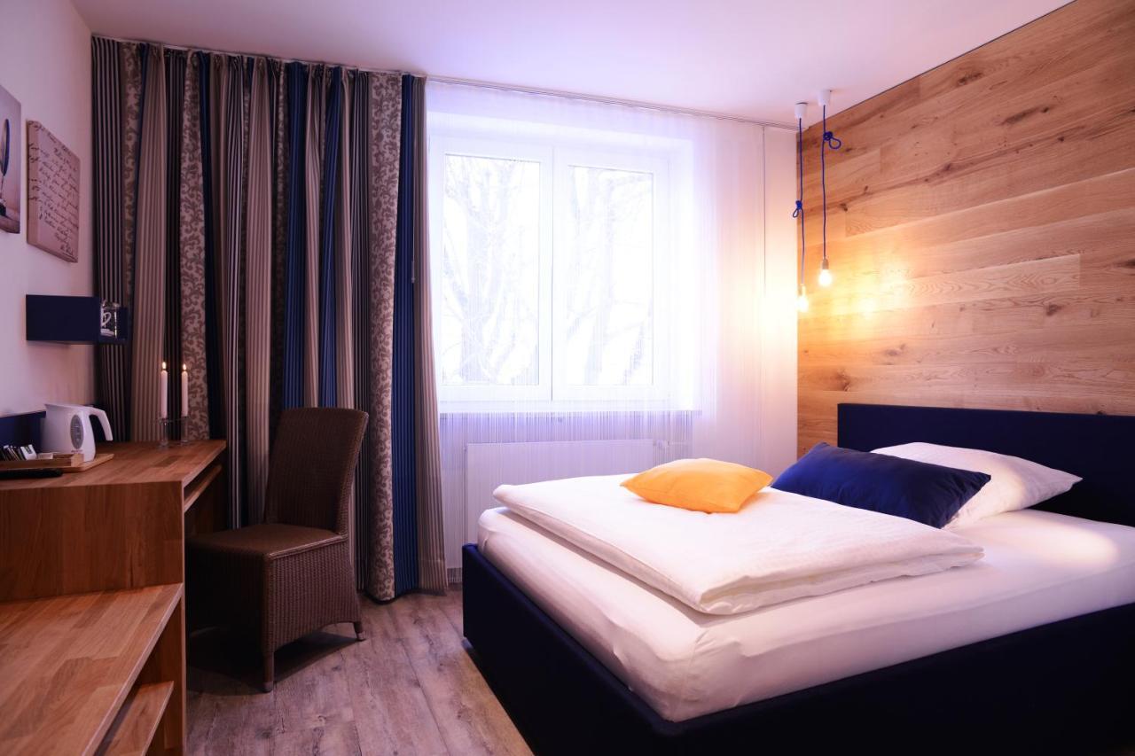 Gasthof Zur Post Hotel Und Parkplatz Vohenstrauss Esterno foto