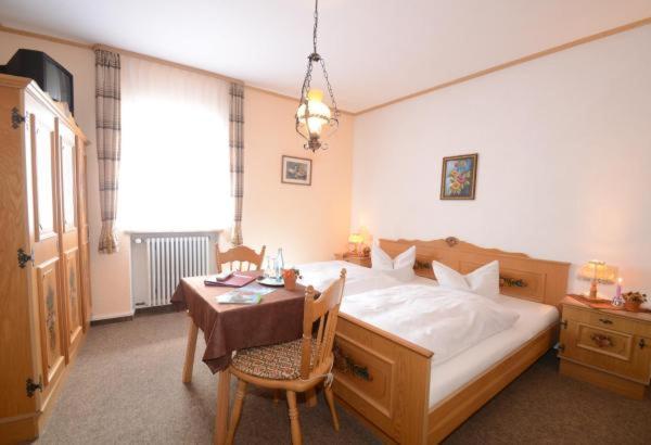 Gasthof Zur Post Hotel Und Parkplatz Vohenstrauss Esterno foto
